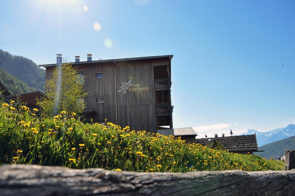 Hotel Edelweiss Malles Venosta Exteriör bild