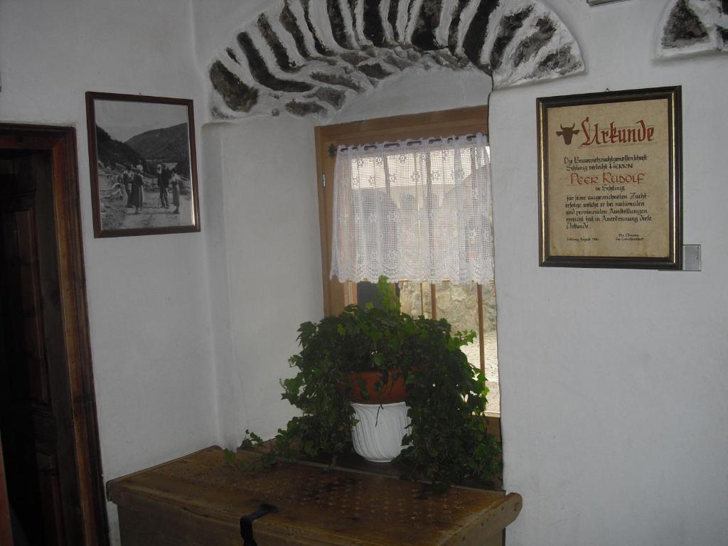 Hotel Edelweiss Malles Venosta Rum bild